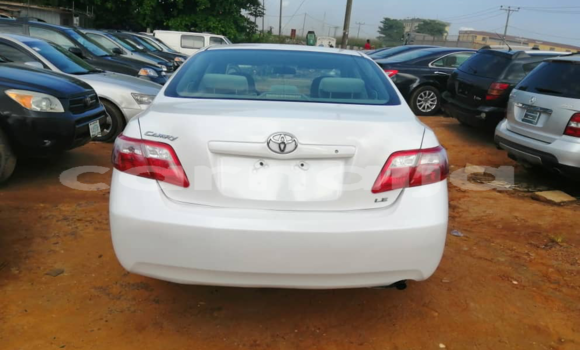 Acheter Occasion Voiture Toyota Camry Blanc à Abakaliki, État d'Ebonyi Acheter Occasion Voiture Toyota Camry Blanc à Abakaliki, État d'Ebonyi