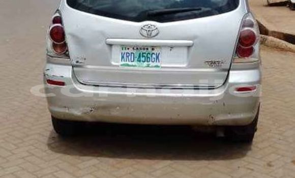 Acheter Occasion Voiture Toyota Verso Gris à Ikorodu, État de Lagos Acheter Occasion Voiture Toyota Verso Gris à Ikorodu, État de Lagos