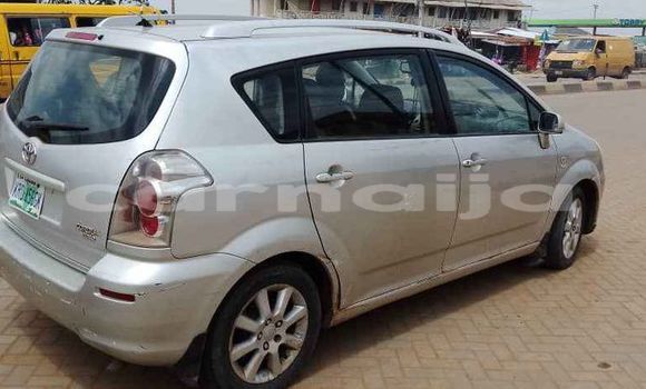 Acheter Occasion Voiture Toyota Verso Gris à Ikorodu, État de Lagos Acheter Occasion Voiture Toyota Verso Gris à Ikorodu, État de Lagos