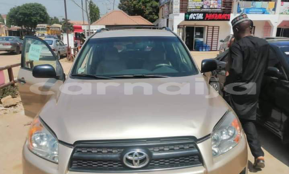 Acheter Import Voiture Toyota RAV4 Marron à Ajaka, État de Kogi Acheter Import Voiture Toyota RAV4 Marron à Ajaka, État de Kogi