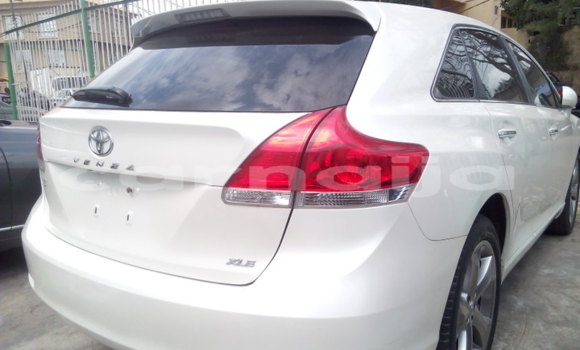 Buy Import Toyota Venza White Car in Apapa in Lagos State Buy Import Toyota Venza White Car in Apapa in Lagos State