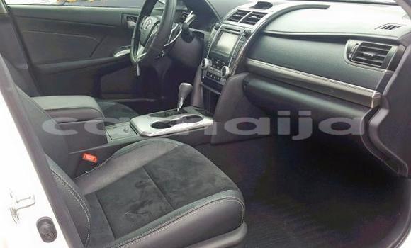 Acheter Occasion Voiture Toyota Camry Blanc à Abuja, État de Lagos Acheter Occasion Voiture Toyota Camry Blanc à Abuja, État de Lagos