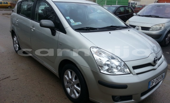 Acheter Occasion Voiture Toyota Corolla Verso Gris à Beau, Rivières Acheter Occasion Voiture Toyota Corolla Verso Gris à Beau, Rivières