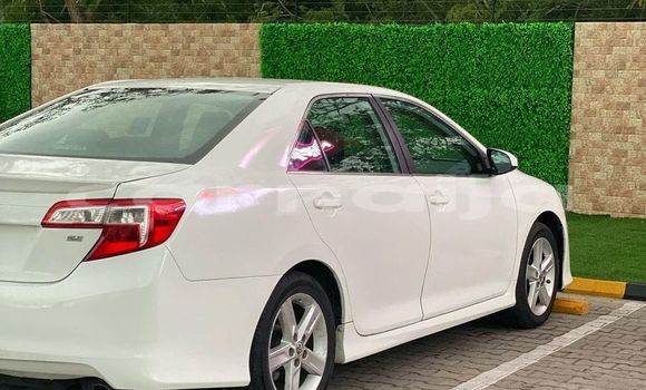 Acheter Occasion Voiture Toyota Camry Blanc à Lagos, État de Lagos Acheter Occasion Voiture Toyota Camry Blanc à Lagos, État de Lagos