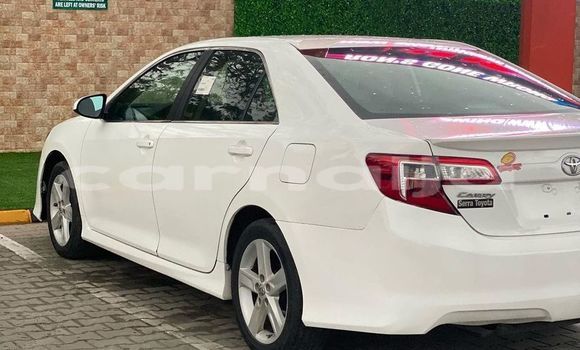 Acheter Occasion Voiture Toyota Camry Blanc à Lagos, État de Lagos Acheter Occasion Voiture Toyota Camry Blanc à Lagos, État de Lagos
