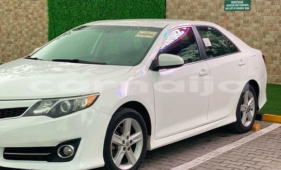 Acheter Occasion Voiture Toyota Camry Blanc à Lagos, État de Lagos Acheter Occasion Voiture Toyota Camry Blanc à Lagos, État de Lagos