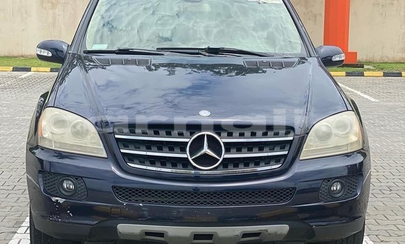 Acheter Occasion Voiture Mercedes-Benz ML–Class Bleu à Lagos, État de Lagos Acheter Occasion Voiture Mercedes-Benz ML–Class Bleu à Lagos, État de Lagos