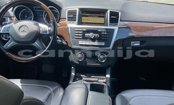 Acheter Occasion Voiture Mercedes-Benz ML–Class Gris à Lagos, État de Lagos Acheter Occasion Voiture Mercedes-Benz ML–Class Gris à Lagos, État de Lagos