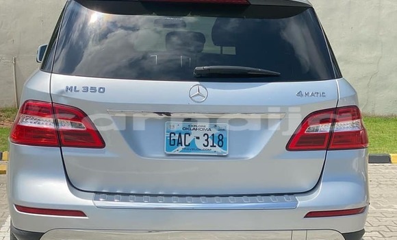 Acheter Occasion Voiture Mercedes-Benz ML–Class Gris à Lagos, État de Lagos Acheter Occasion Voiture Mercedes-Benz ML–Class Gris à Lagos, État de Lagos