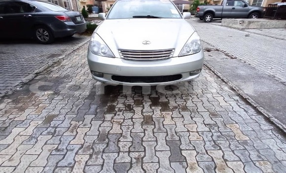 Buy Used Lexus ES 300 Silver Car in Lagos in Lagos State
