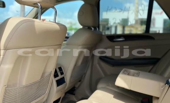 Acheter Occasion Voiture Mercedes-Benz ML–Class Blanc à Lagos, État de Lagos Acheter Occasion Voiture Mercedes-Benz ML–Class Blanc à Lagos, État de Lagos