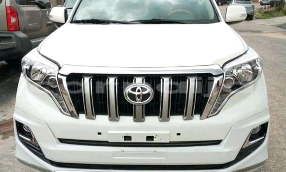 Acheter Import Voiture Toyota Prado Blanc à Lagos, État de Lagos Acheter Import Voiture Toyota Prado Blanc à Lagos, État de Lagos