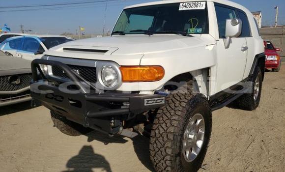 Buy New Toyota FJ Cruiser White Car in Badagry in Lagos State Buy New Toyota FJ Cruiser White Car in Badagry in Lagos State