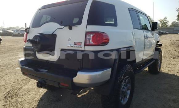 Buy New Toyota FJ Cruiser White Car in Badagry in Lagos State Buy New Toyota FJ Cruiser White Car in Badagry in Lagos State