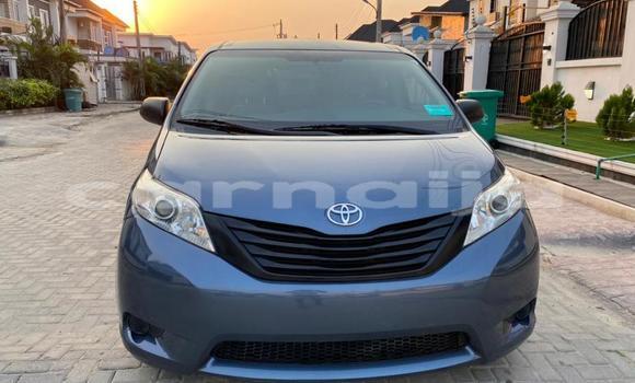 Buy Used Toyota Sienna Blue Car in Lagos in Lagos State