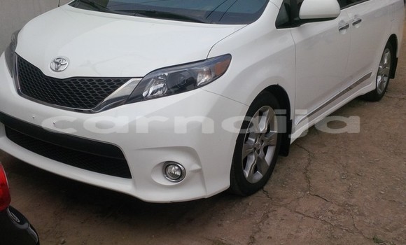 Acheter Occasion Voiture Toyota Sienna Blanc à Lagos, État de Lagos Acheter Occasion Voiture Toyota Sienna Blanc à Lagos, État de Lagos