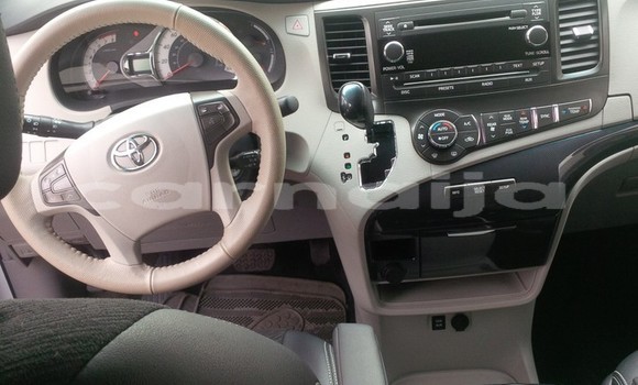Acheter Occasion Voiture Toyota Sienna Blanc à Lagos, État de Lagos Acheter Occasion Voiture Toyota Sienna Blanc à Lagos, État de Lagos