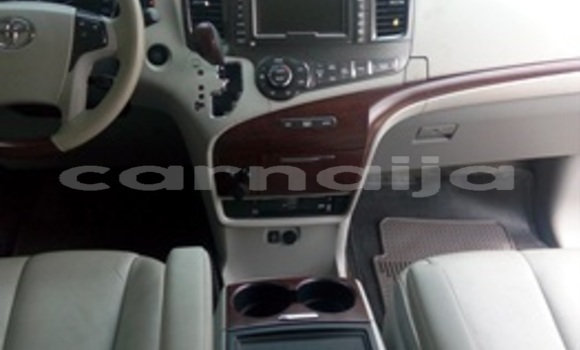 Acheter Occasion Voiture Toyota Sienna Beige à Lagos, État de Lagos Acheter Occasion Voiture Toyota Sienna Beige à Lagos, État de Lagos