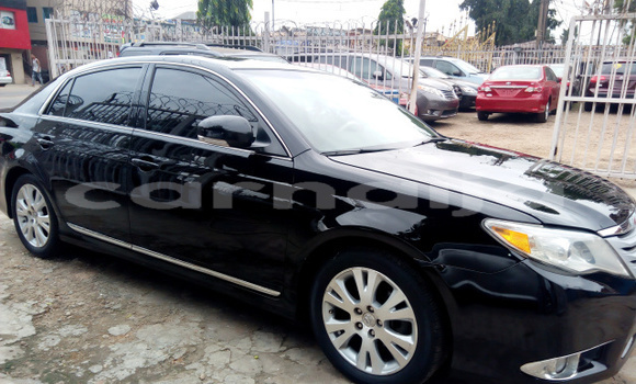 Acheter Occasion Voiture Toyota Avalon Noir à Lagos, État de Lagos