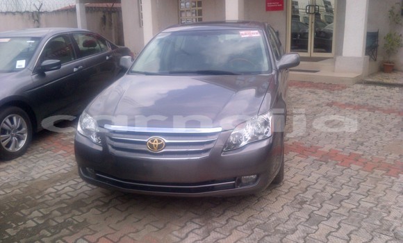 Buy Used Toyota Avalon Black Car in Lagos in Lagos State