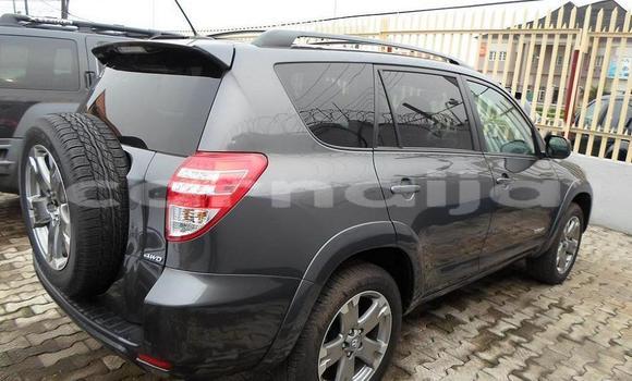 Acheter Occasion Voiture Toyota RAV4 Beige à Lagos, État de Lagos Acheter Occasion Voiture Toyota RAV4 Beige à Lagos, État de Lagos