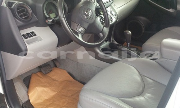 Acheter Occasion Voiture Toyota RAV4 Blanc à Lagos, État de Lagos Acheter Occasion Voiture Toyota RAV4 Blanc à Lagos, État de Lagos