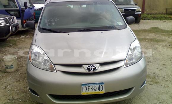 Acheter Occasion Voiture Toyota Sienna Gris à Lagos, État de Lagos Acheter Occasion Voiture Toyota Sienna Gris à Lagos, État de Lagos