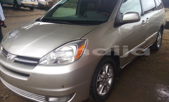 Acheter Occasion Voiture Toyota Sienna Noir à Lagos, État de Lagos Acheter Occasion Voiture Toyota Sienna Noir à Lagos, État de Lagos