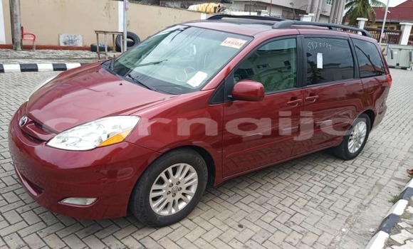 Acheter Occasion Voiture Toyota Sienna Rouge à Lagos, État de Lagos Acheter Occasion Voiture Toyota Sienna Rouge à Lagos, État de Lagos