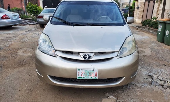 Acheter Occasion Voiture Toyota Sienna Gris à Lagos, État de Lagos Acheter Occasion Voiture Toyota Sienna Gris à Lagos, État de Lagos