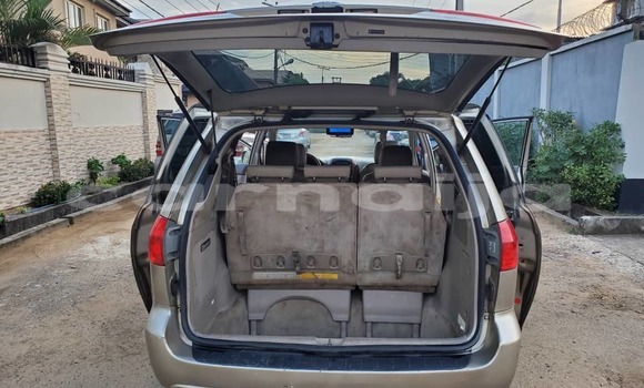 Acheter Occasion Voiture Toyota Sienna Gris à Lagos, État de Lagos Acheter Occasion Voiture Toyota Sienna Gris à Lagos, État de Lagos