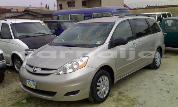Acheter Occasion Voiture Toyota Sienna Gris à Lagos, État de Lagos Acheter Occasion Voiture Toyota Sienna Gris à Lagos, État de Lagos