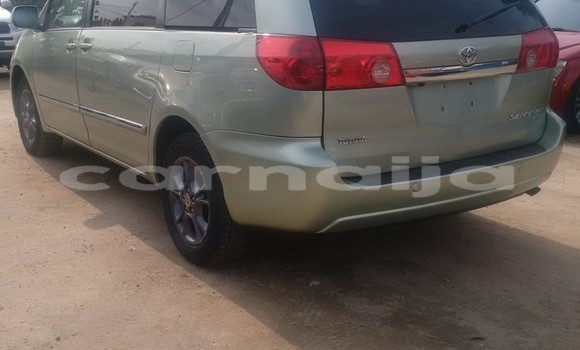 Acheter Occasion Voiture Toyota Sienna Beige à Lagos, État de Lagos Acheter Occasion Voiture Toyota Sienna Beige à Lagos, État de Lagos