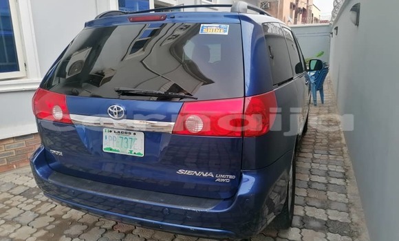 Buy Used Toyota Sienna Blue Car in Lagos in Lagos State Buy Used Toyota Sienna Blue Car in Lagos in Lagos State