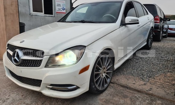 Buy Used Mercedes-Benz C–Class White Car in Lagos in Lagos State Buy Used Mercedes-Benz C–Class White Car in Lagos in Lagos State