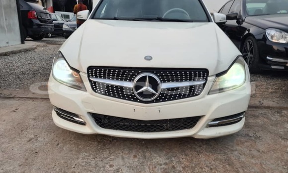Acheter Occasion Voiture Mercedes-Benz C–Class Blanc à Lagos, État de Lagos Acheter Occasion Voiture Mercedes-Benz C–Class Blanc à Lagos, État de Lagos