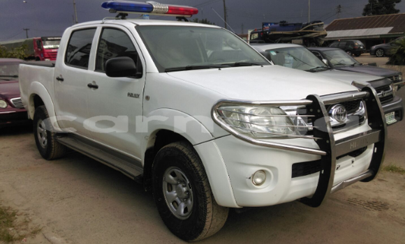 Buy Used Toyota Hilux White Car in Abuja in Lagos State