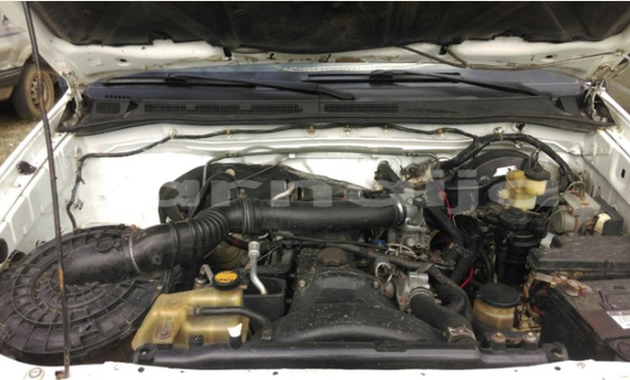 Acheter Occasion Voiture Toyota Hilux Blanc à Abuja, État de Lagos Acheter Occasion Voiture Toyota Hilux Blanc à Abuja, État de Lagos