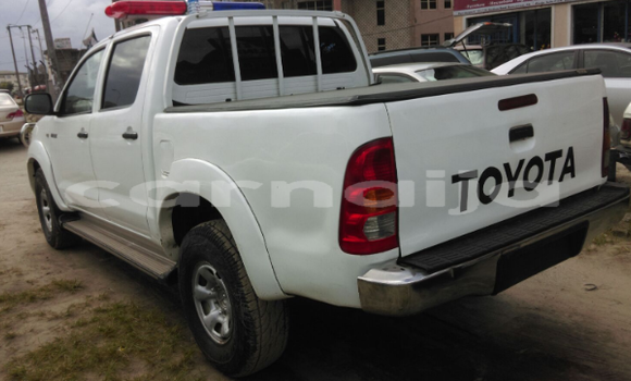 Acheter Occasion Voiture Toyota Hilux Blanc à Abuja, État de Lagos Acheter Occasion Voiture Toyota Hilux Blanc à Abuja, État de Lagos