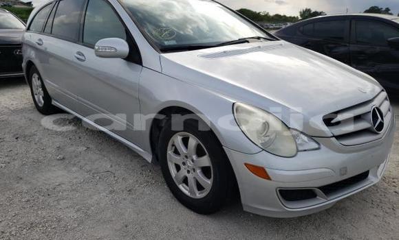 Acheter Neuf Voiture Mercedes-Benz R–Class Gris à Badagry, État de Lagos Acheter Neuf Voiture Mercedes-Benz R–Class Gris à Badagry, État de Lagos