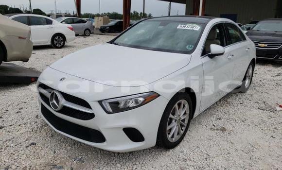 Acheter Neuf Voiture Mercedes-Benz A–Class Blanc à Badagry, État de Lagos Acheter Neuf Voiture Mercedes-Benz A–Class Blanc à Badagry, État de Lagos
