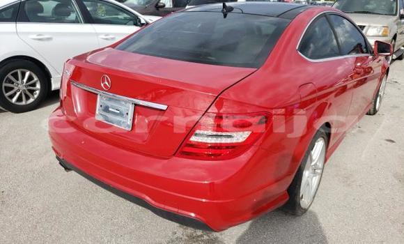 Acheter Neuf Voiture Mercedes-Benz C–Class Rouge à Badagry, État de Lagos Acheter Neuf Voiture Mercedes-Benz C–Class Rouge à Badagry, État de Lagos