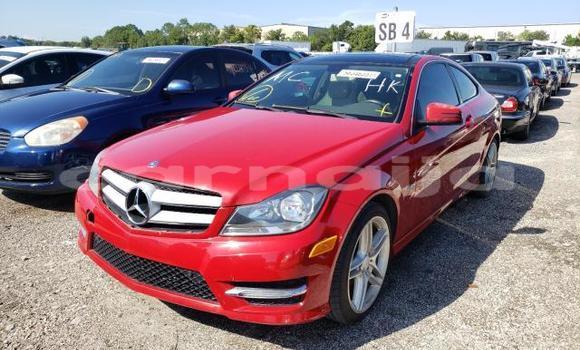 Acheter Neuf Voiture Mercedes-Benz C–Class Rouge à Badagry, État de Lagos Acheter Neuf Voiture Mercedes-Benz C–Class Rouge à Badagry, État de Lagos
