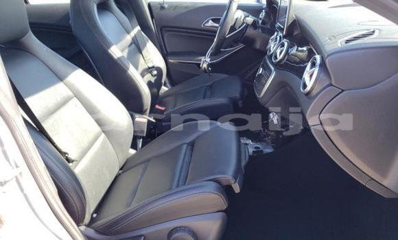 Acheter Neuf Voiture Mercedes-Benz CLA-klasse Gris à Badagry, État de Lagos Acheter Neuf Voiture Mercedes-Benz CLA-klasse Gris à Badagry, État de Lagos