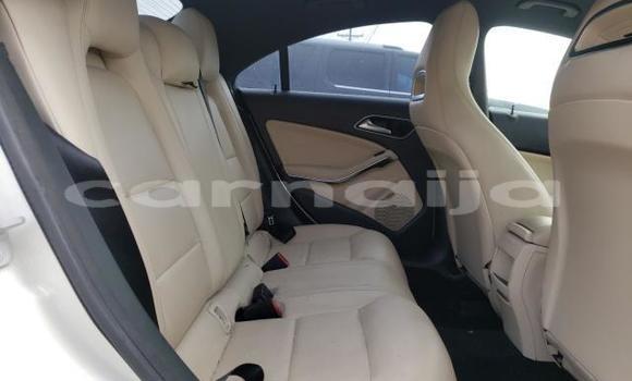 Acheter Neuf Voiture Mercedes-Benz CLA-klasse Blanc à Badagry, État de Lagos Acheter Neuf Voiture Mercedes-Benz CLA-klasse Blanc à Badagry, État de Lagos