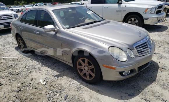 Acheter Neuf Voiture Mercedes-Benz E–Class Gris à Badagry, État de Lagos Acheter Neuf Voiture Mercedes-Benz E–Class Gris à Badagry, État de Lagos