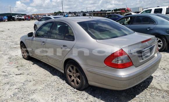 Acheter Neuf Voiture Mercedes-Benz E–Class Gris à Badagry, État de Lagos Acheter Neuf Voiture Mercedes-Benz E–Class Gris à Badagry, État de Lagos