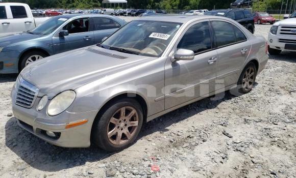 Acheter Neuf Voiture Mercedes-Benz E–Class Gris à Badagry, État de Lagos Acheter Neuf Voiture Mercedes-Benz E–Class Gris à Badagry, État de Lagos