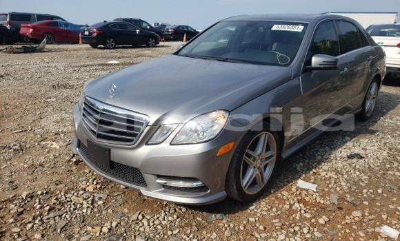 Acheter Neuf Voiture Mercedes-Benz E–Class Gris à Badagry, État de Lagos Acheter Neuf Voiture Mercedes-Benz E–Class Gris à Badagry, État de Lagos