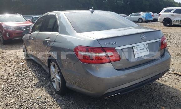 Acheter Neuf Voiture Mercedes-Benz E–Class Gris à Badagry, État de Lagos Acheter Neuf Voiture Mercedes-Benz E–Class Gris à Badagry, État de Lagos